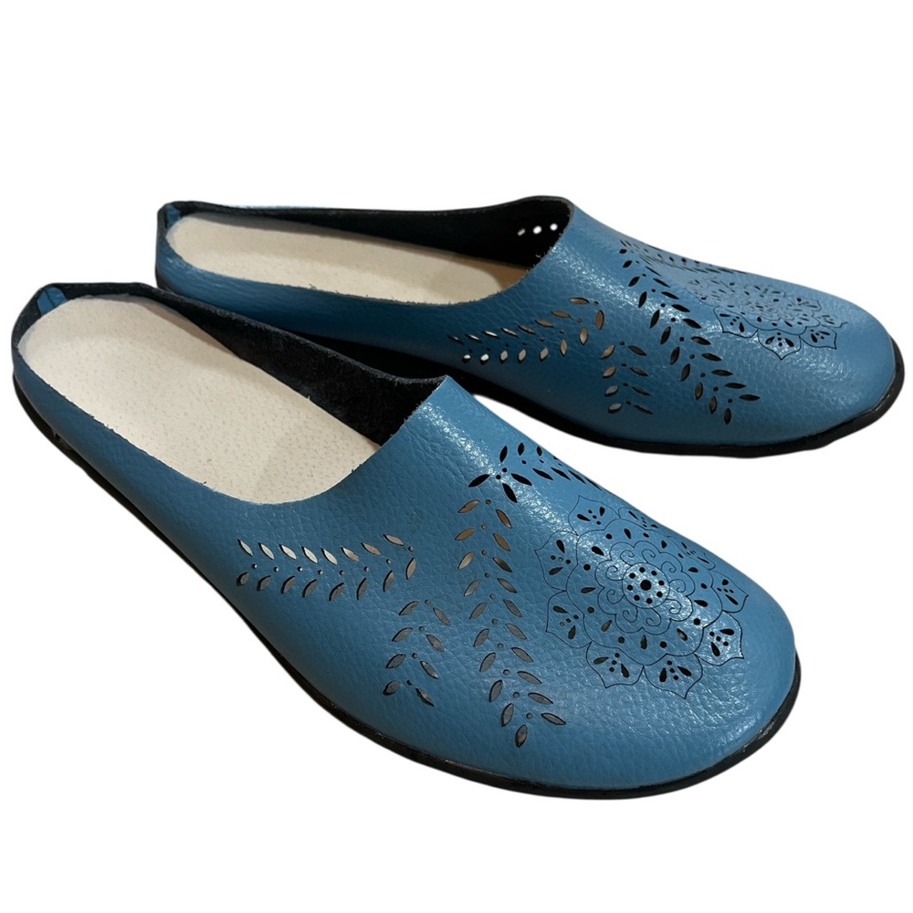 LEATHER FLORAL CUT OUT SLIP ON CUSHIONED SLIDES BLUE EU SIZE 41 US 8.5-9